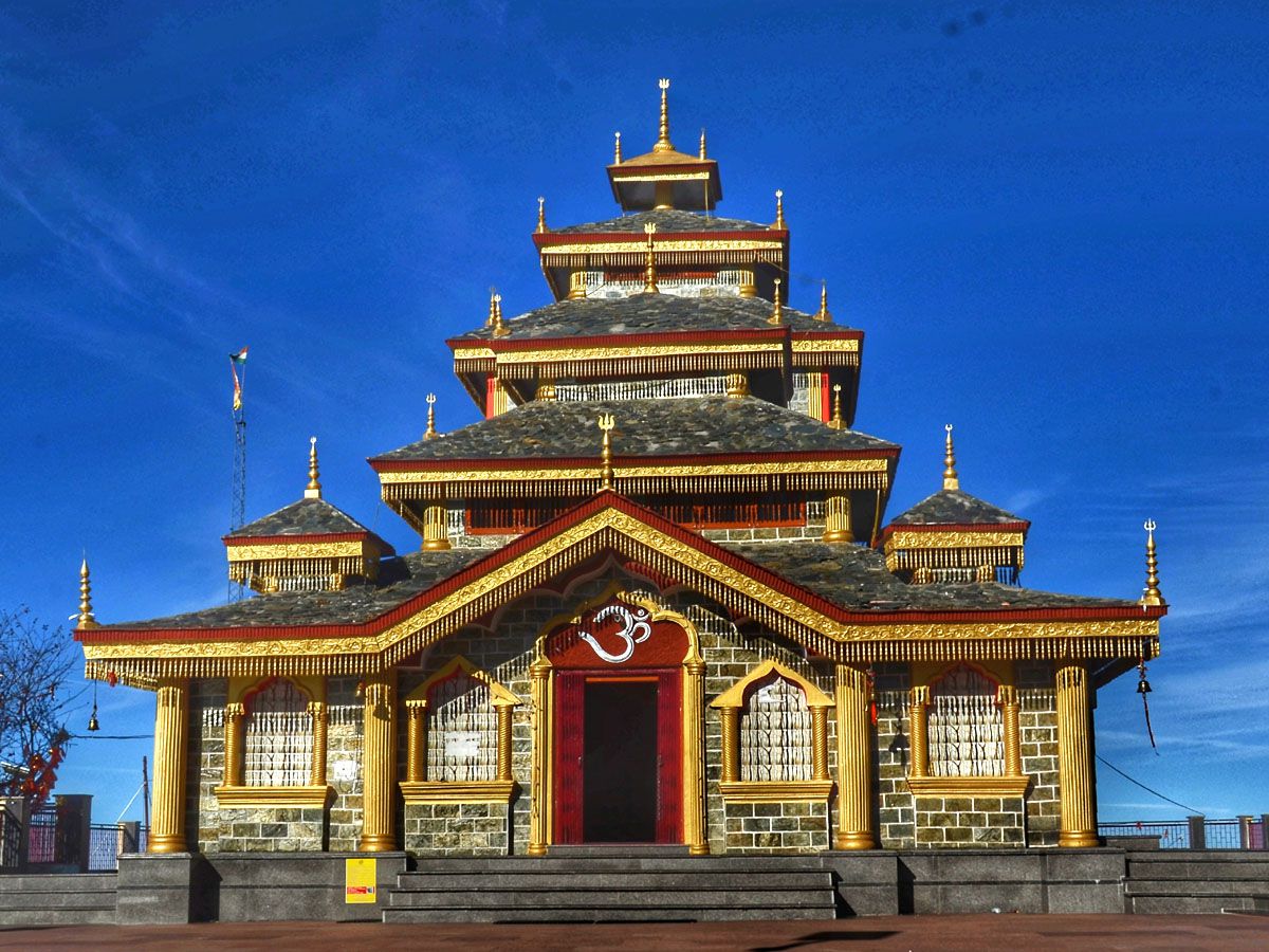 Kanatal Tour Package – Tehri Lake, Surkanda Temple & Adventure