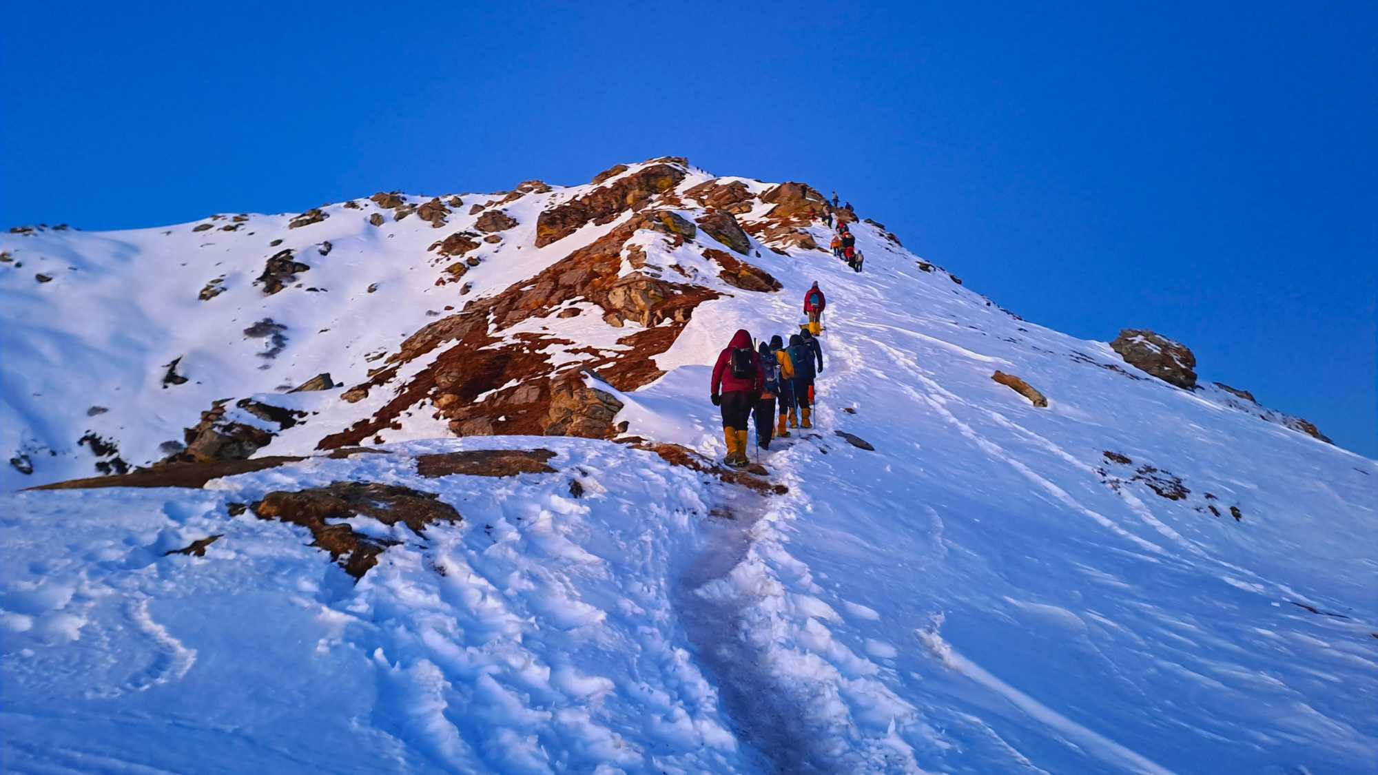 Kedarkantha Tour Packages: Journey Through Pristine Snowfields